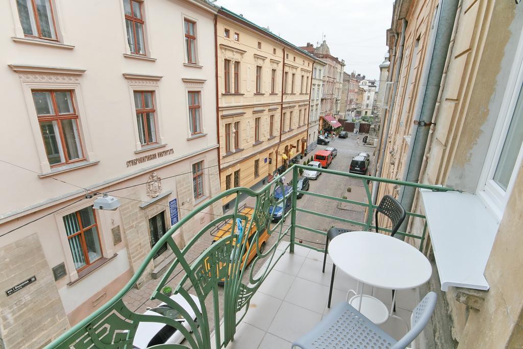 Historical Centre Apartments ลวีฟ ภายนอก รูปภาพ
