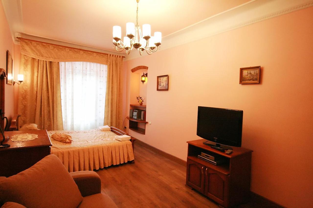 Historical Centre Apartments ลวีฟ ภายนอก รูปภาพ