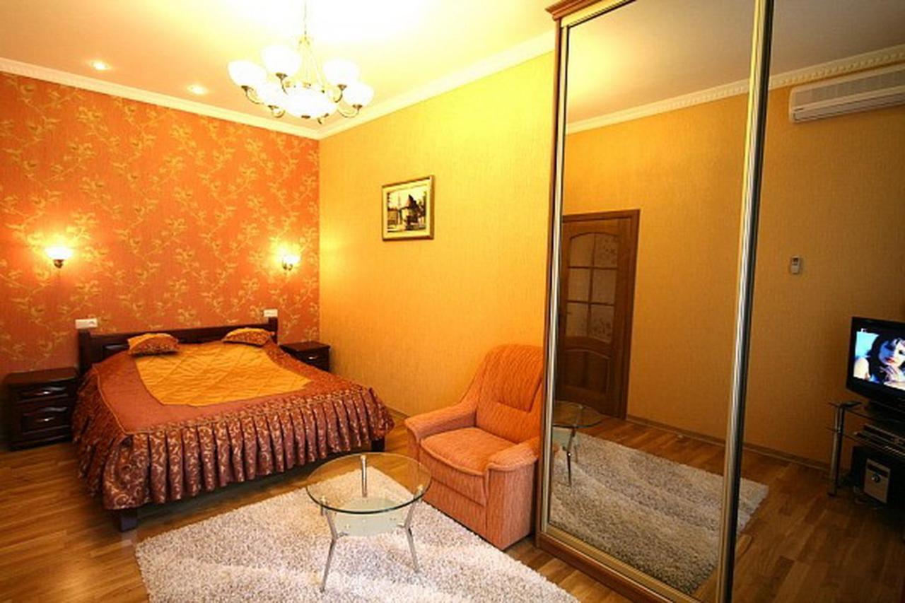 Historical Centre Apartments ลวีฟ ภายนอก รูปภาพ