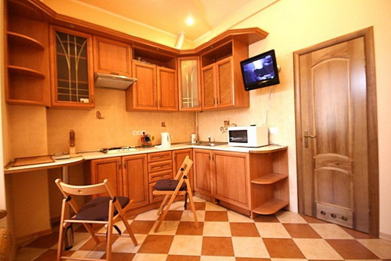 Historical Centre Apartments ลวีฟ ภายนอก รูปภาพ
