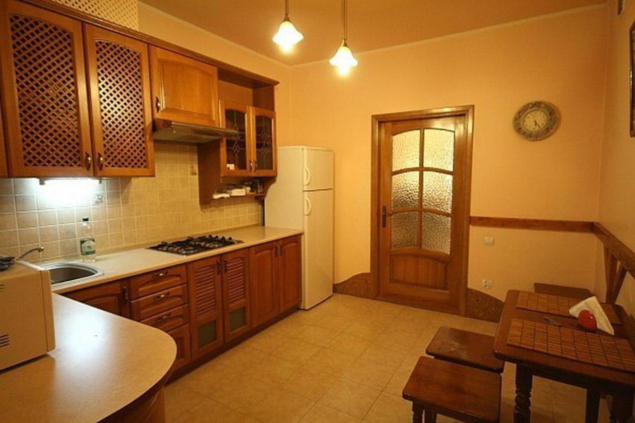 Historical Centre Apartments ลวีฟ ภายนอก รูปภาพ